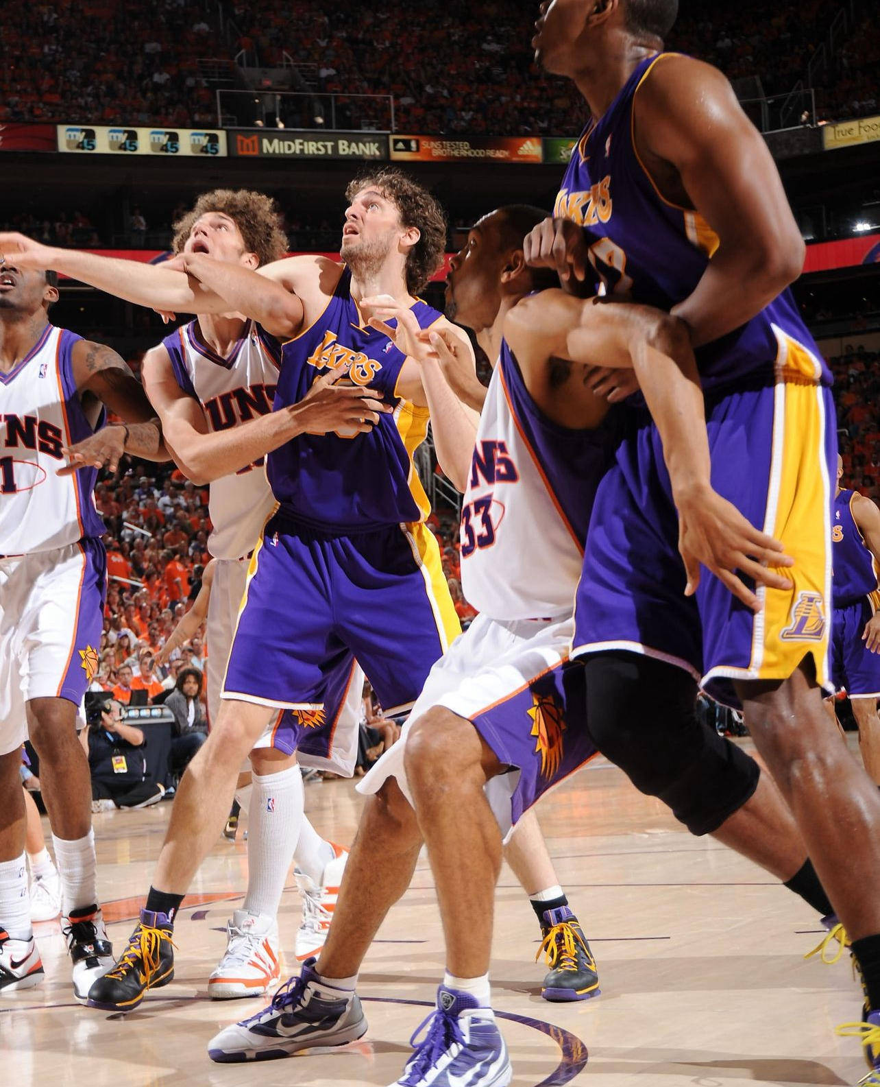 NG体育-包含风云突变菲尼克斯太阳今夜迎来里程碑，NBA常规赛版图或变，媒体盛赞，训练强度明显提升的词条