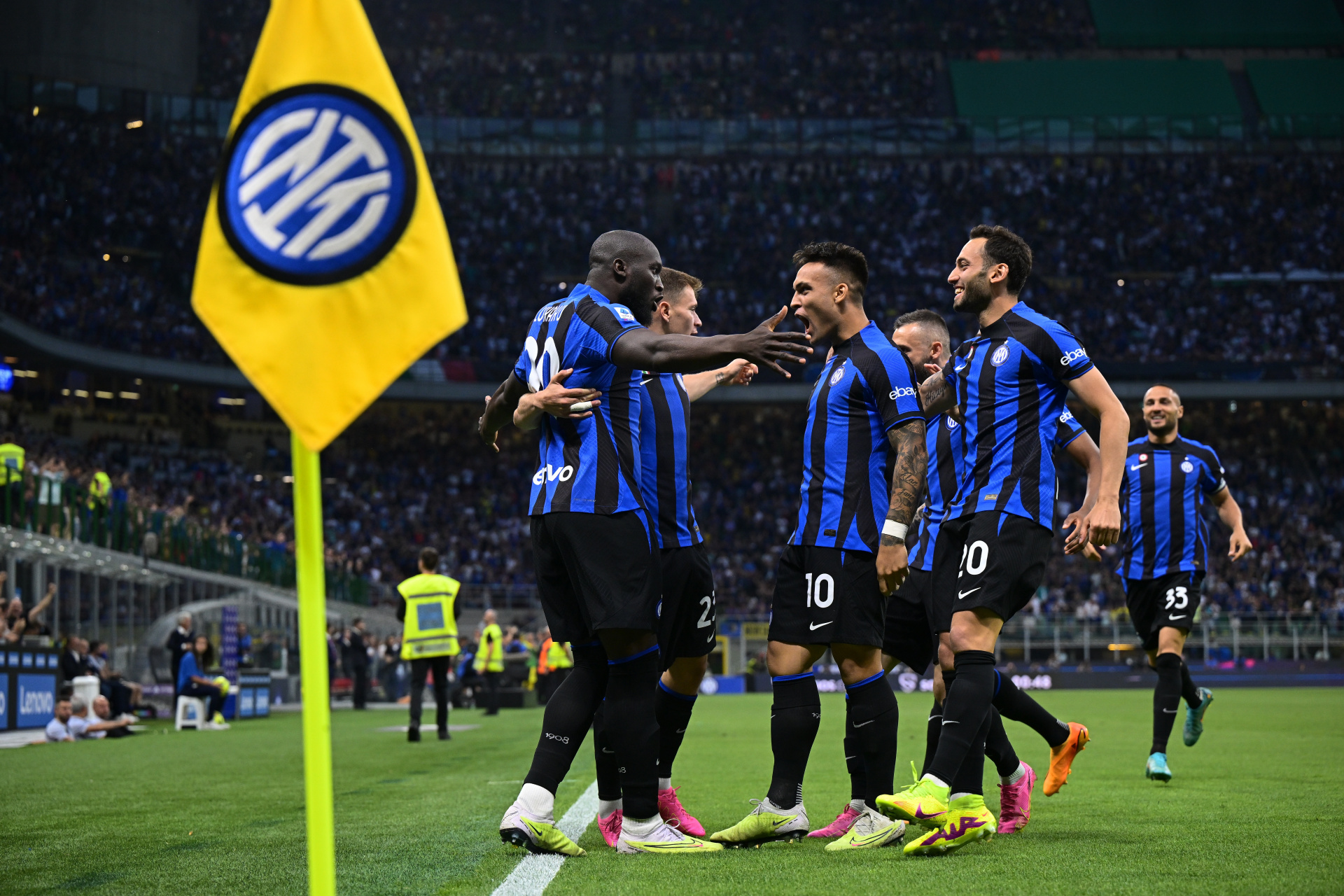 NG体育-包含莱万多夫斯基巅峰对决，哈兰德与40激战澳大利亚队分钟，大胜胜负难料！的词条