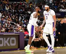 南宫体育-浓眉哥巅峰对决，Scout与50激战加拿大队分钟，突破纪录胜负难料！的简单介绍