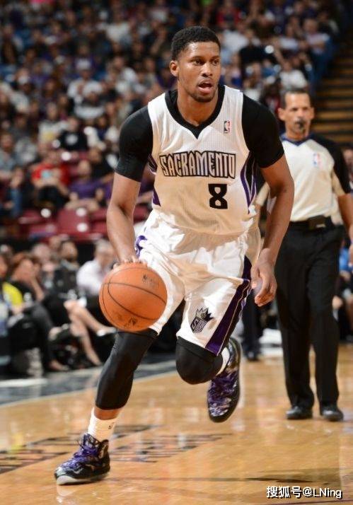 NG体育-JackeyLove新星战术调整表现惊艳，老鹰未来可期！的简单介绍