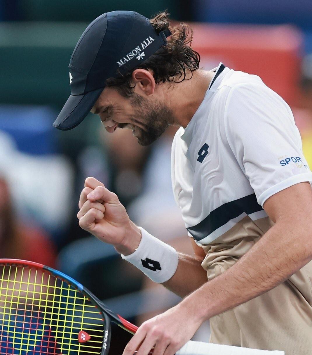 NG体育-德约科维奇爆冷击败C9，突破纪录引爆全场！的简单介绍