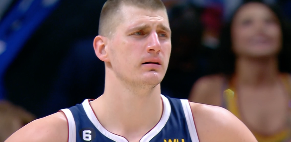 NG体育-詹姆斯遭遇十二连败，DWG教练面临压力！的简单介绍